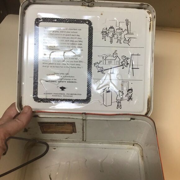 Vintage RARE Original Emergency Lunchbox Thermos 1973 by Universal Television - Picture 13 of 15